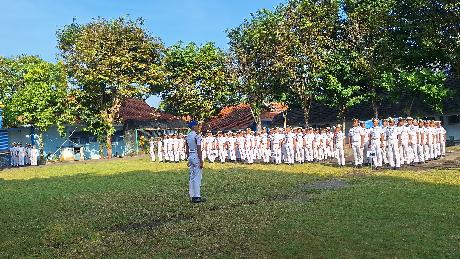 Upacara Penyerahan Kembali Taruna-Taruni Tahun 2025